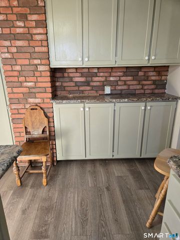 40 Maple Avenue Extension, Montville, CT 06382