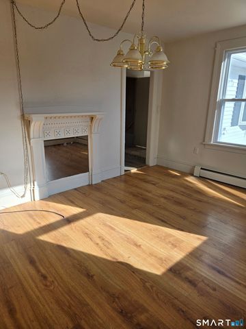 40 Maple Avenue Extension, Montville, CT 06382