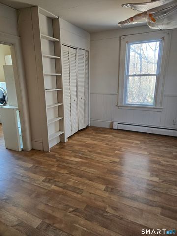 40 Maple Avenue Extension, Montville, CT 06382