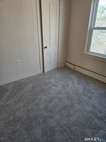 40 Maple Avenue Extension, Montville, CT 06382