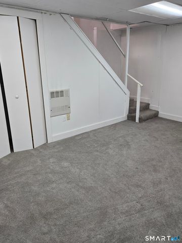 40 Maple Avenue Extension, Montville, CT 06382