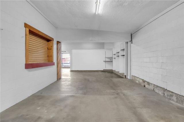 412 S Main St, City Of But Sw, PA 16001
