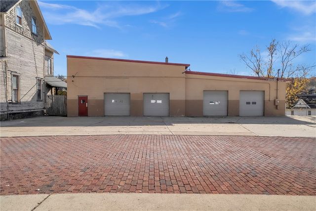 412 S Main St, City Of But Sw, PA 16001