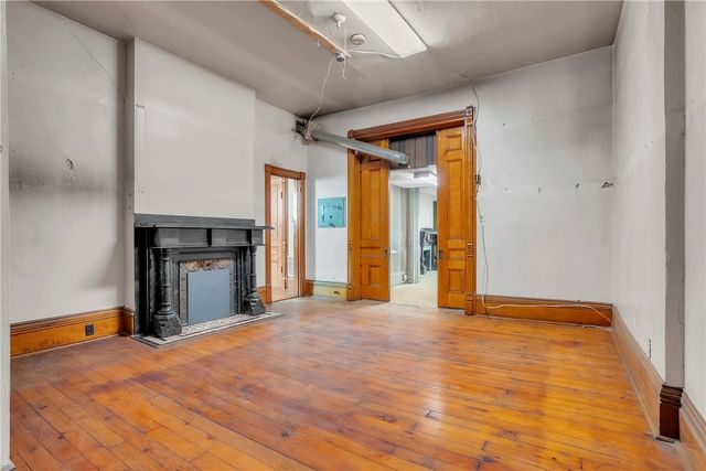 412 S Main St, City Of But Sw, PA 16001