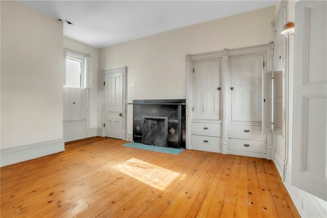 412 S Main St, City Of But Sw, PA 16001