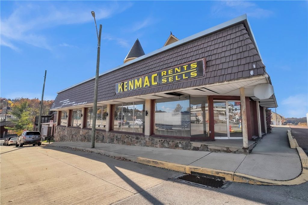 412 S Main St, City Of But Sw, PA 16001