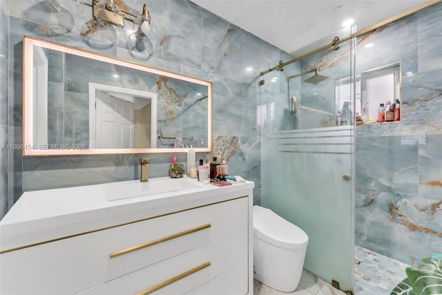 860 NE 142nd St, North Miami, FL 33161