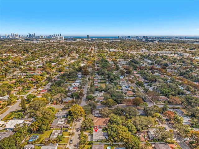 860 NE 142nd St, North Miami, FL 33161