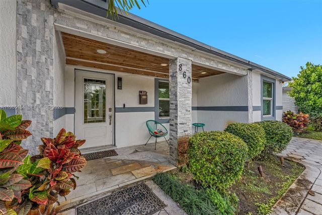 860 NE 142nd St, North Miami, FL 33161