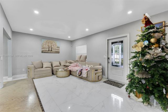 860 NE 142nd St, North Miami, FL 33161