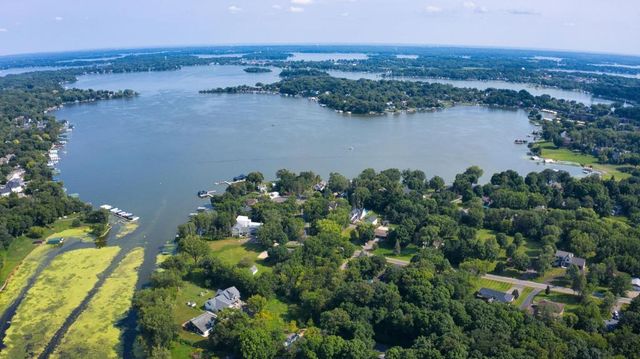 5585 Orchard Cove, Mound, MN 55364
