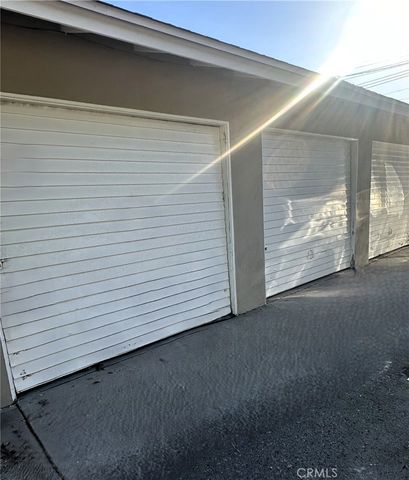 735 Barris, Fullerton, CA 92832