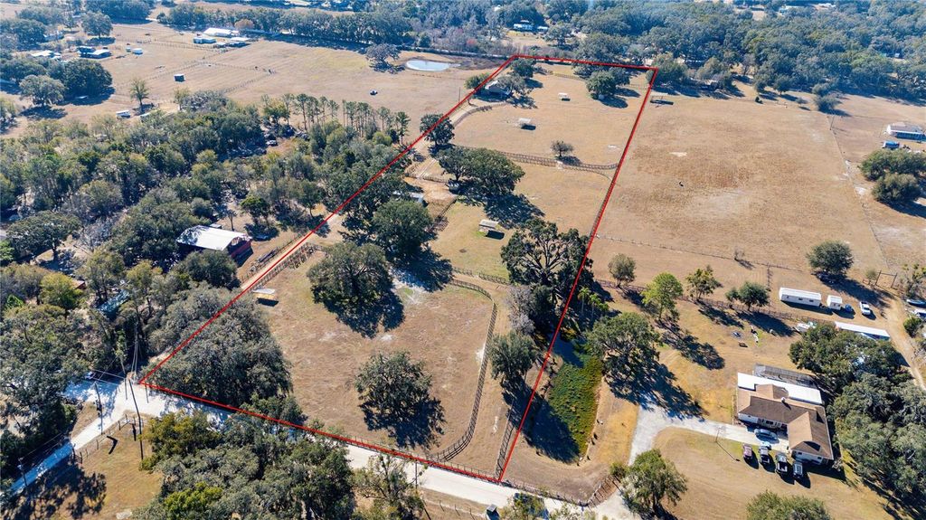 Image 14 of property listing at 27430 MILLER ROAD, Dade City, FL 33525