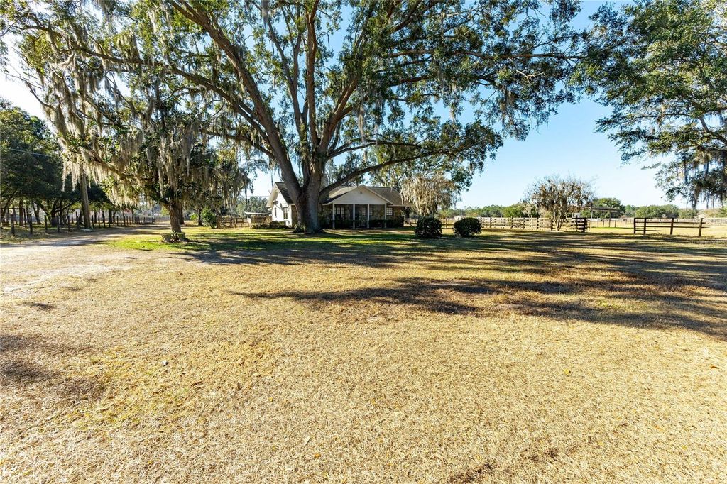 Image 17 of property listing at 27430 MILLER ROAD, Dade City, FL 33525