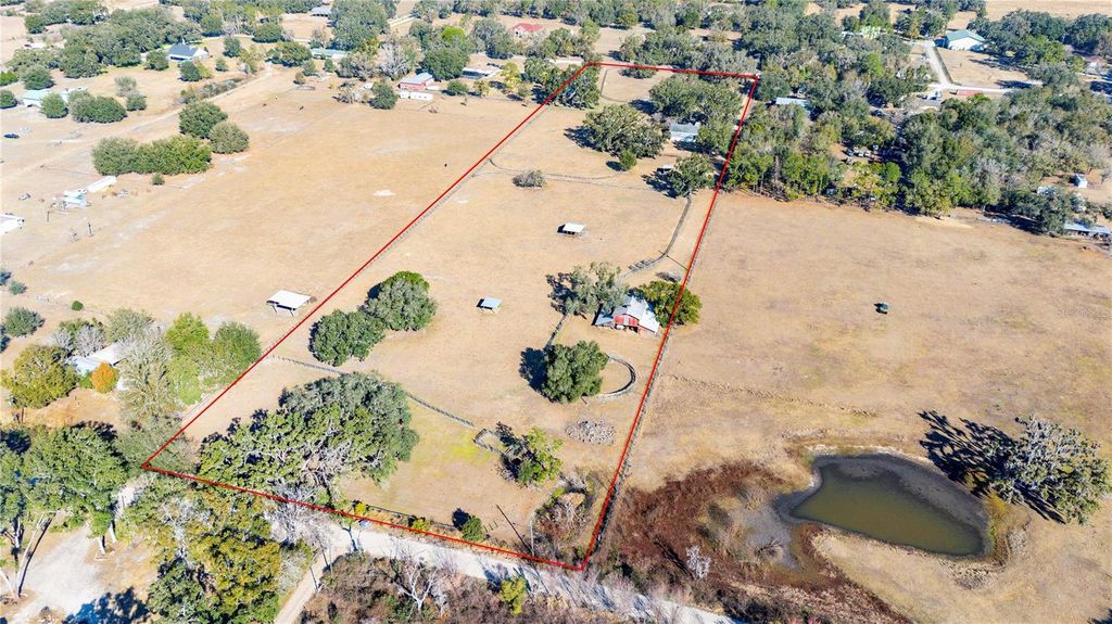 Image 5 of property listing at 27430 MILLER ROAD, Dade City, FL 33525