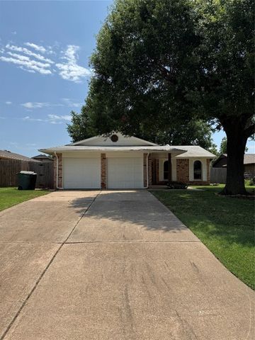 704 Holly Hill Road, Edmond, OK 73003