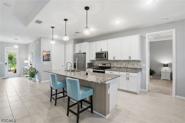 2704 SW 15th AVE, Cape Coral, FL 33914