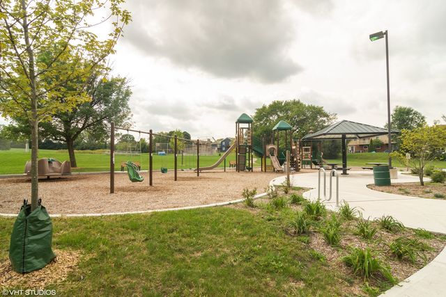 579 Morningside Drive 7, Roselle, IL 60172