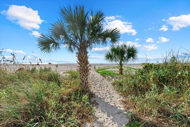 950 TARPON CENTER DRIVE 101, Venice, FL 34285