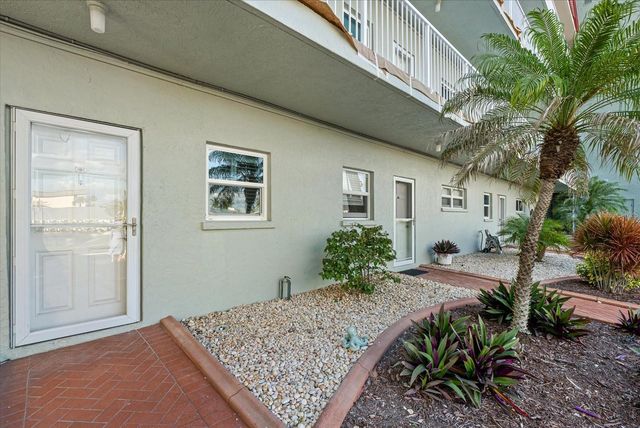 950 TARPON CENTER DRIVE 101, Venice, FL 34285