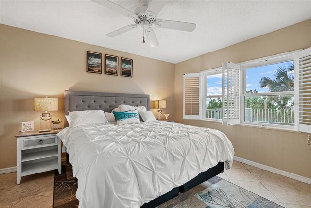 950 TARPON CENTER DRIVE 101, Venice, FL 34285