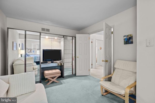 107 FILLY DR, North Wales, PA 19454