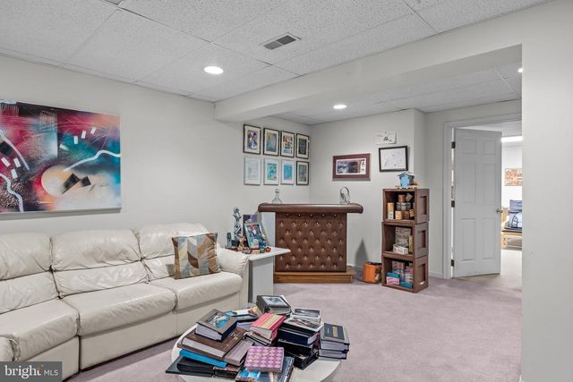 107 FILLY DR, North Wales, PA 19454