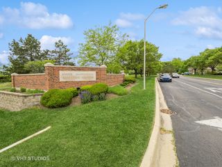 18 Executive Court, South Barrington, IL 60010
