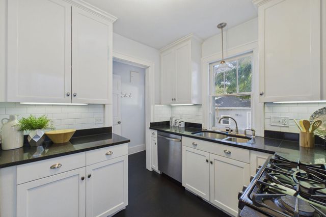 1751 Berkeley Avenue, Saint Paul, MN 55105