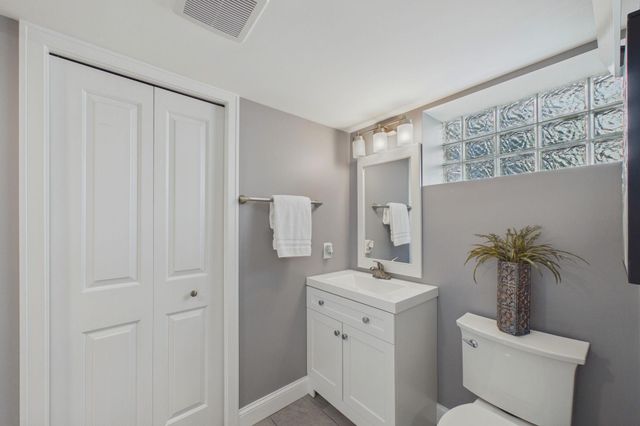 1751 Berkeley Avenue, Saint Paul, MN 55105