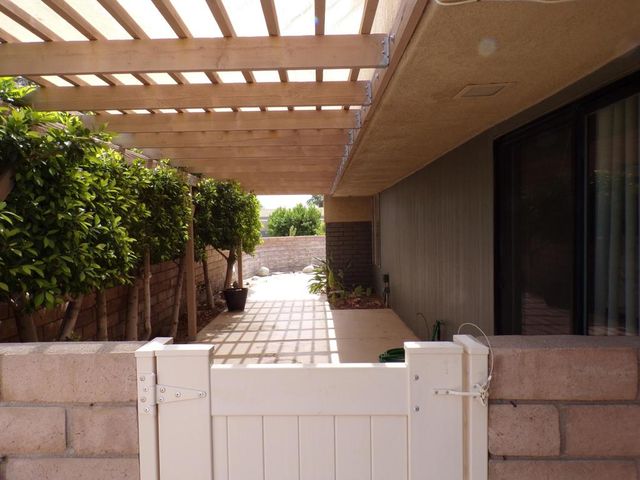 2901 Sunflower Circle E, Palm Springs, CA 92262