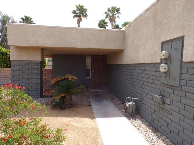 2901 Sunflower Circle E, Palm Springs, CA 92262