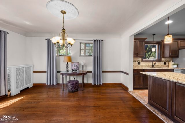 818 Cadieux Road, Grosse Pointe, MI 48230