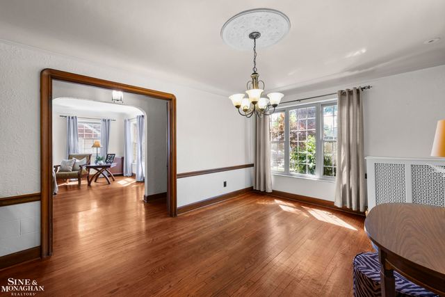 818 Cadieux Road, Grosse Pointe, MI 48230