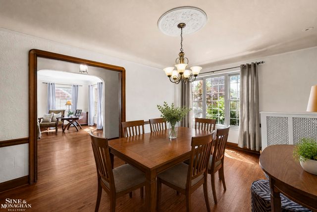 818 Cadieux Road, Grosse Pointe, MI 48230