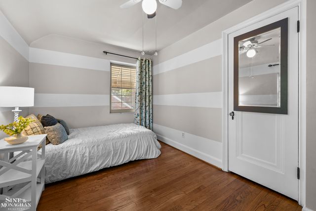 818 Cadieux Road, Grosse Pointe, MI 48230