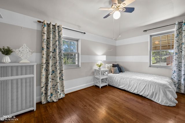 818 Cadieux Road, Grosse Pointe, MI 48230