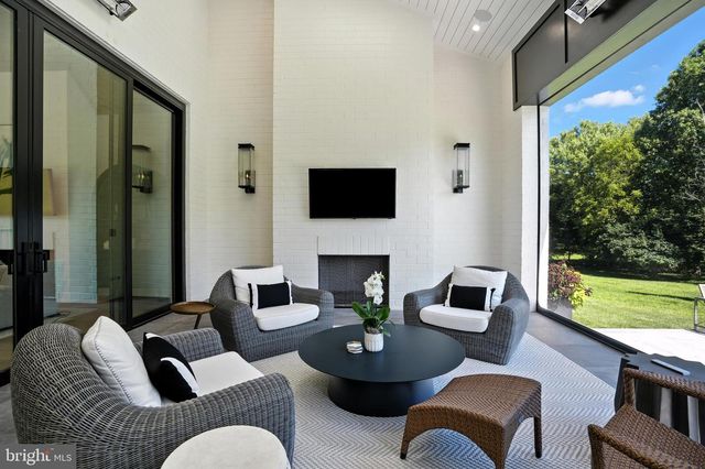 1200 JOSSIE LN, Mclean, VA 22102