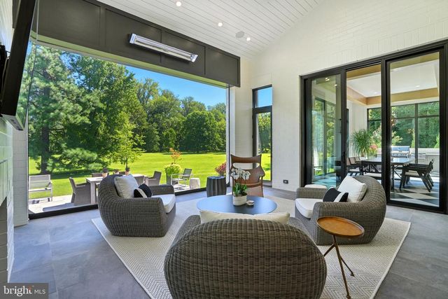 1200 JOSSIE LN, Mclean, VA 22102