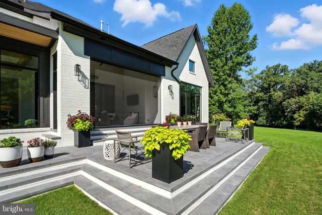 1200 JOSSIE LN, Mclean, VA 22102
