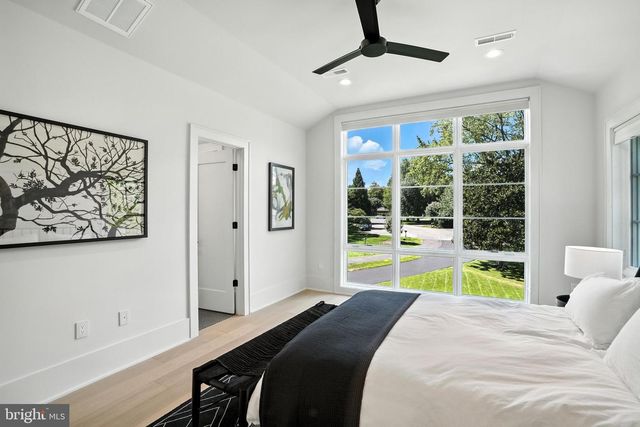 1200 JOSSIE LN, Mclean, VA 22102