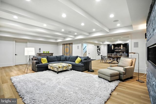1200 JOSSIE LN, Mclean, VA 22102