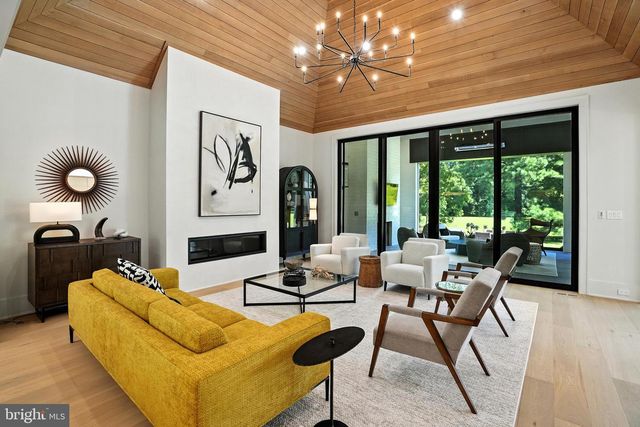 1200 JOSSIE LN, Mclean, VA 22102