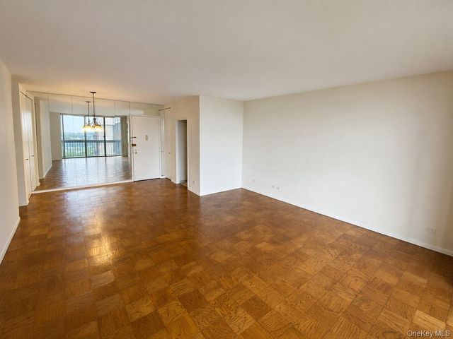 27110 Grand Central Parkway 25Y, Floral Park, NY 11005