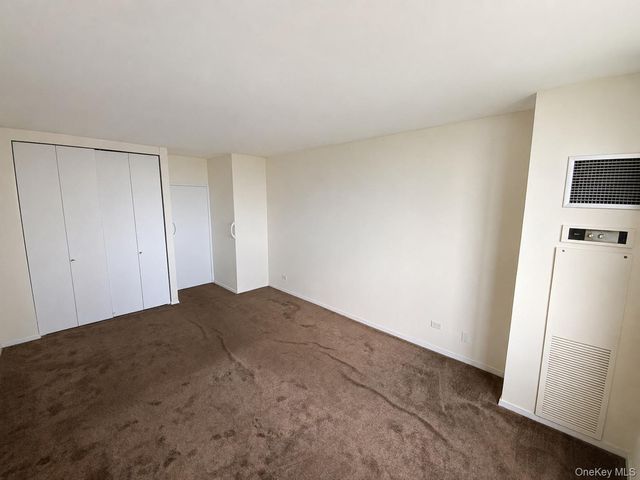 27110 Grand Central Parkway 25Y, Floral Park, NY 11005
