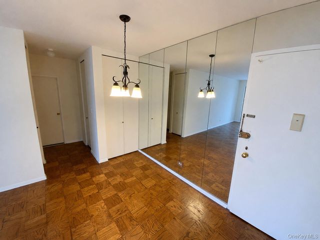 27110 Grand Central Parkway 25Y, Floral Park, NY 11005