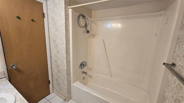 2525 W BAY DRIVE C33, Largo, FL 33770