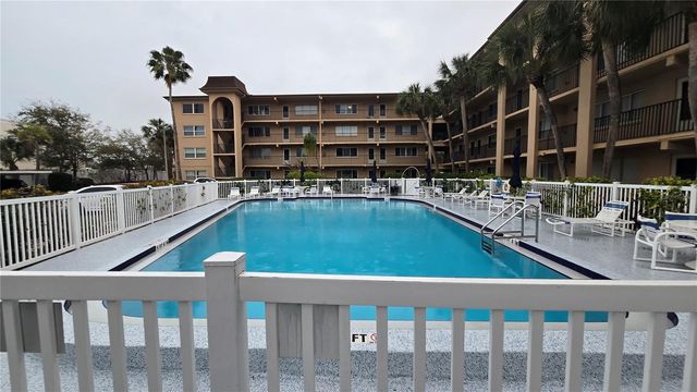 2525 W BAY DRIVE C33, Largo, FL 33770