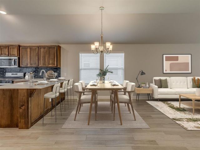 13600 Arrowhead Boulevard, Yukon, OK 73099