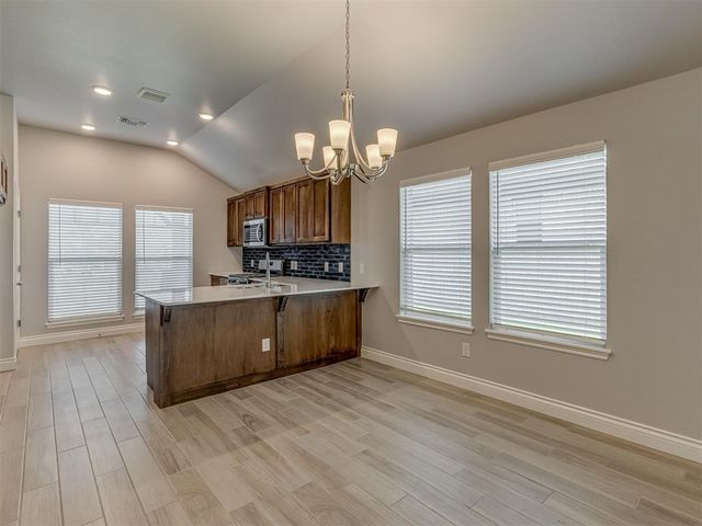 13600 Arrowhead Boulevard, Yukon, OK 73099